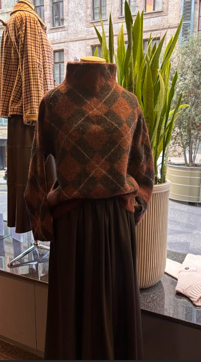Pull  Falcon Hana San